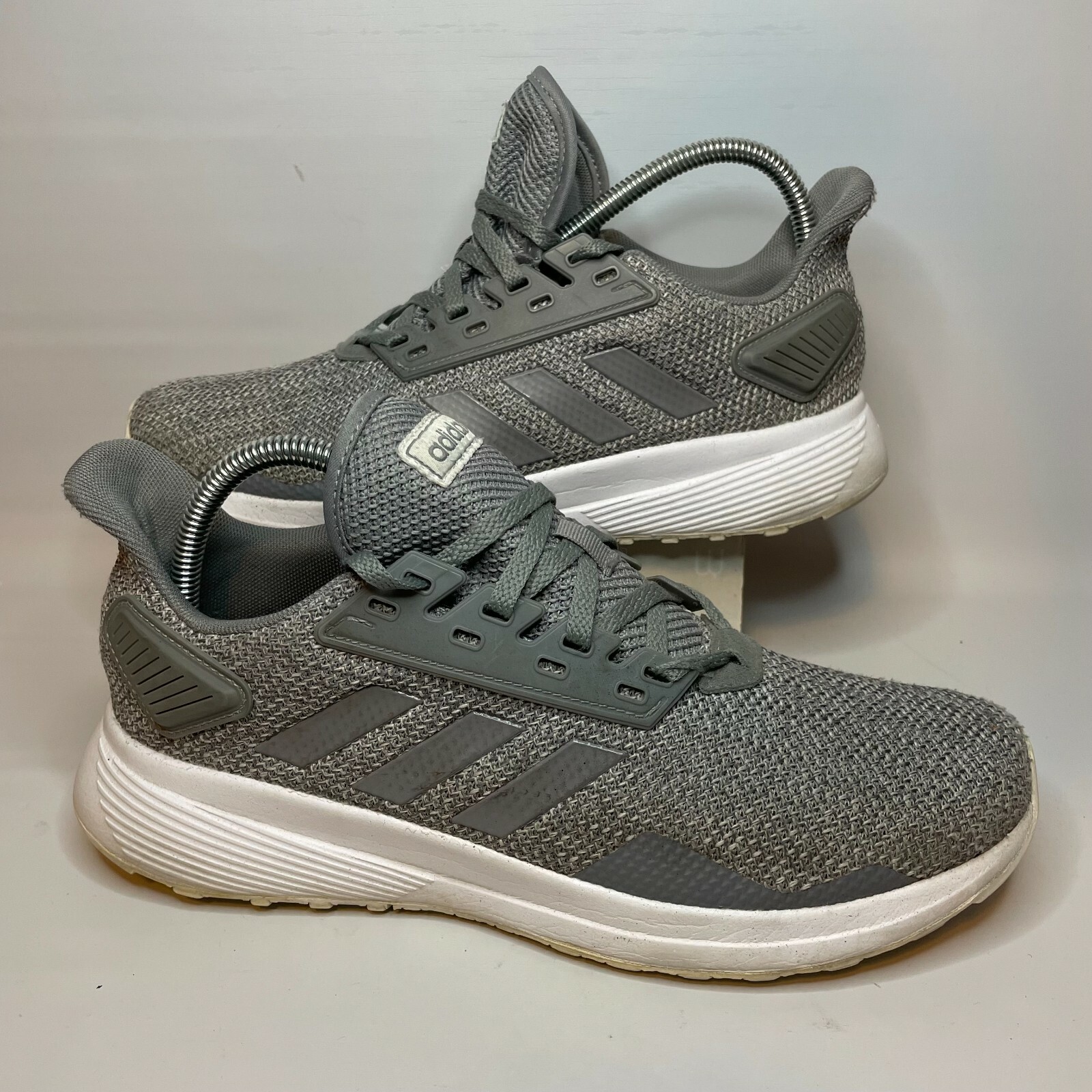 duramo 9 grey