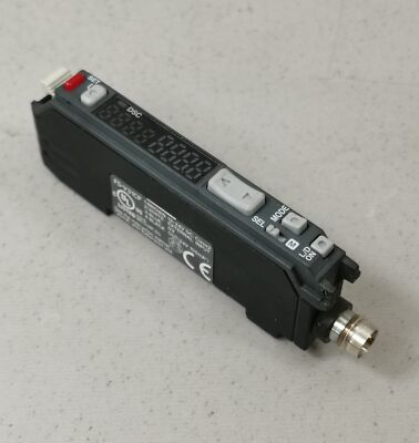 Keyence FS-V31CP ohne Abdeckung