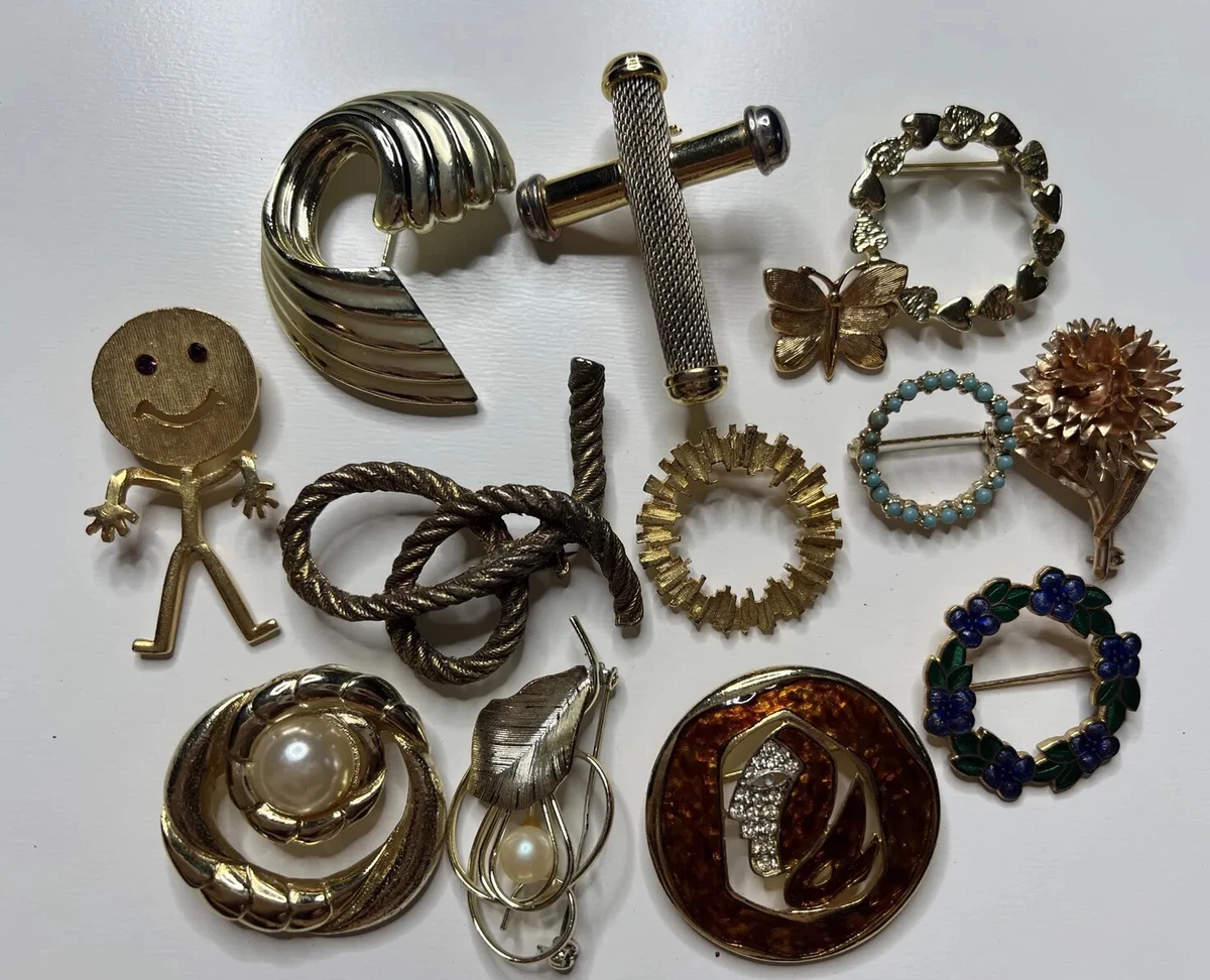 Types 2024 of brooches