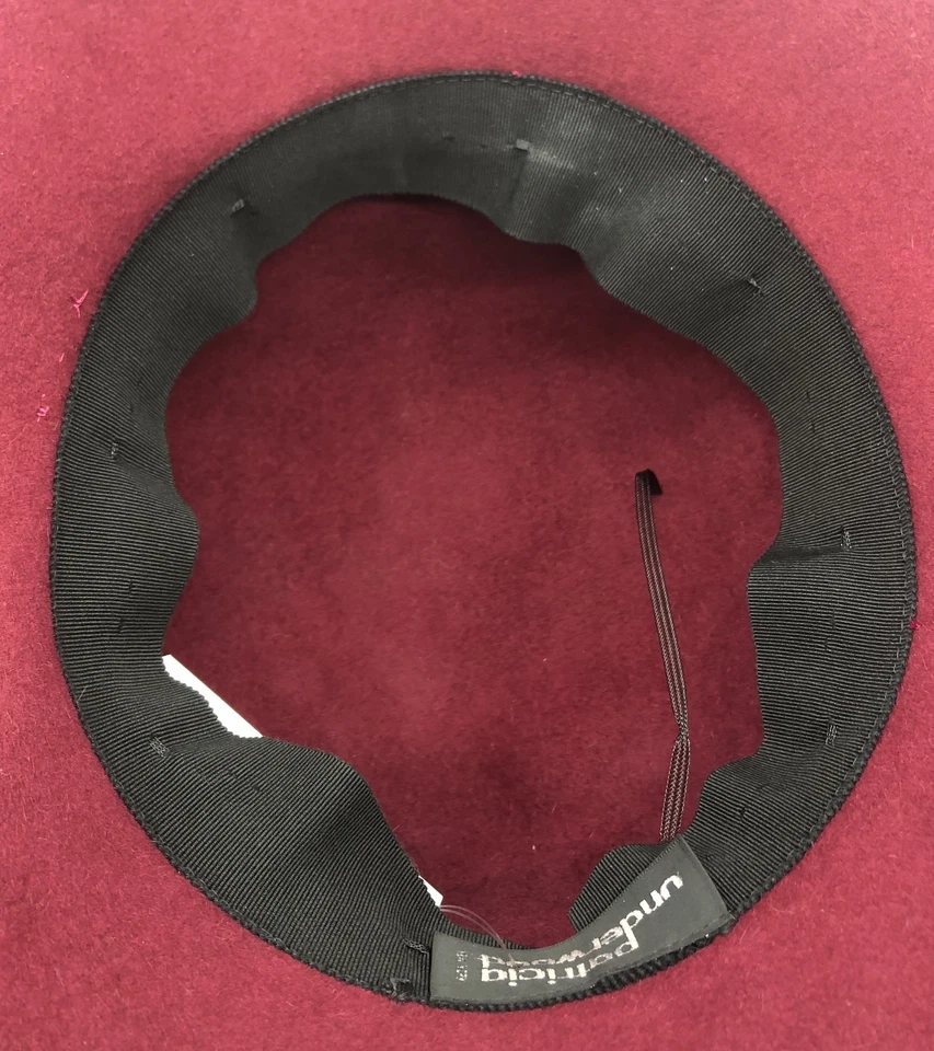 Sombrero floppy de fieltro borgoña Patricia Underwood con banda de sombrero de grosgrain Foto 3 de 3