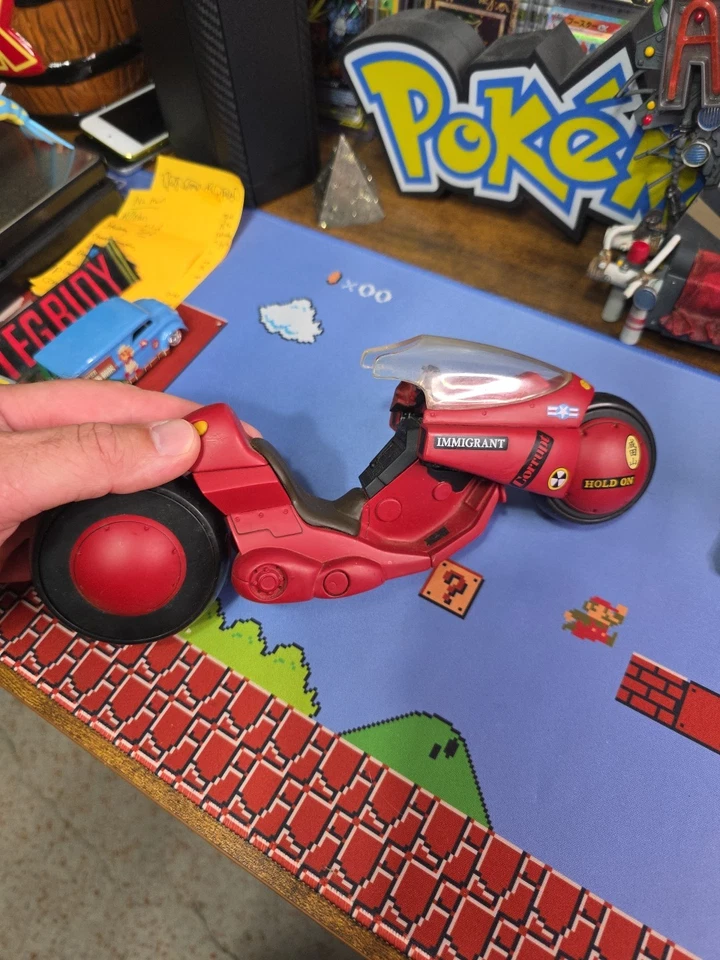 Mcfarlane Akira Figure lot of 3 Akira, Bike, Throne (2000) - Image 3 of 4