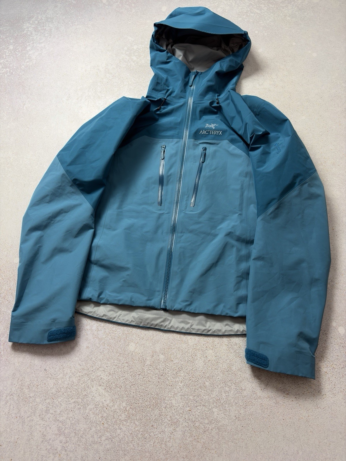 DDP Arc'teryx Alpha AR Jacket Women’s Gore-Tex Pro Outdoor Gorpcore Size M image 3