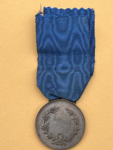 Original WW1 To WW2  Italian Medal of Military Valor - Picture 2 of 4