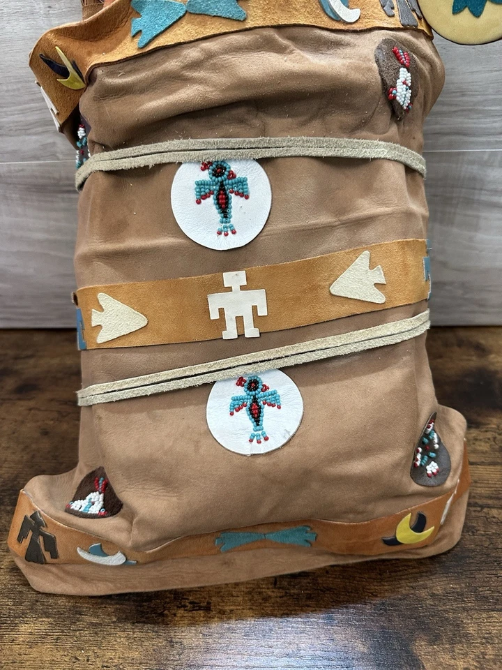 "Tablero cuna vintage Chippewa hecho a mano de madera con cuentas de 22"" por George Pine con muñeca" Foto 2 de 4