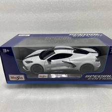 Maisto 1:18 2020 Chevrolet Corvette Stingray Coupe Spec. Edition In Arctic White