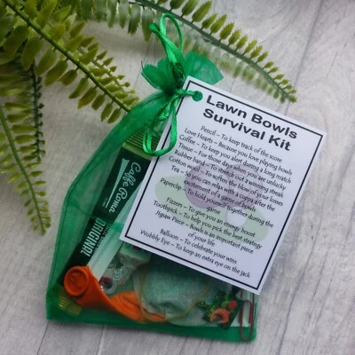 SMILE GIFTS UK Lawn Bowls Survival Kit. Novelty Bowling gift for Birthday or Christmas