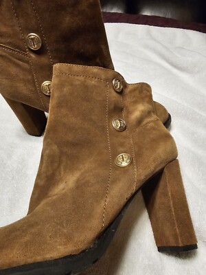 Isaac Mizrahi suede ankle bootie, Tan nat., sz. 9.5, Ret. $239.