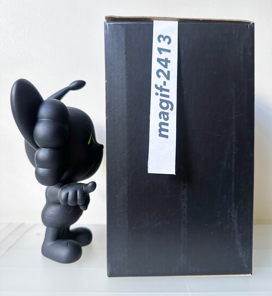 Kaws JPP Black Yellow 8 inches 2008 Original Fake 100% Authentic