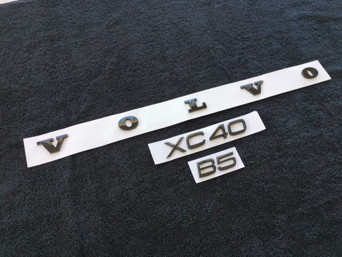 Juego de calcomanías emblema insignia trasera Volvo XC40 B5 negro brillante estilo OEM repuesto - Imagen 2 de 4