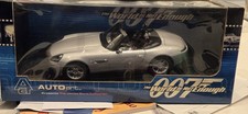 **READ** 1/18 Autoart BMW Z8 James Bond World Is Not Enough Silver Diecast 