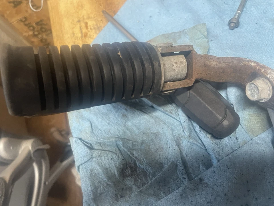 1978 Honda Cb400 Hawk Hondamatic conjunto de peg de pé lateral esquerdo - Imagem 4 de 4