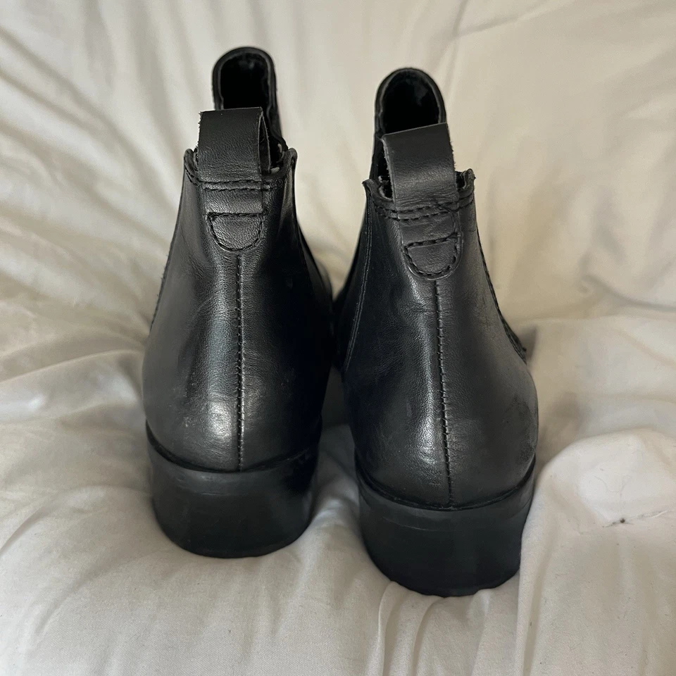 Botas femininas Franco Sarto 'Embry' Chelsea couro preto tornozelo 7M - Imagem 4 de 4