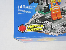 Lego CITY 7936 ~ LEVEL CROSSING ~ Retired NISB train track LIMITED EDITION  New