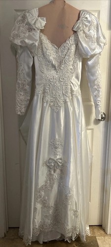 Beautiful Wedding Dress Size 8 Long Sleeve, Beaded, Bows White Satin