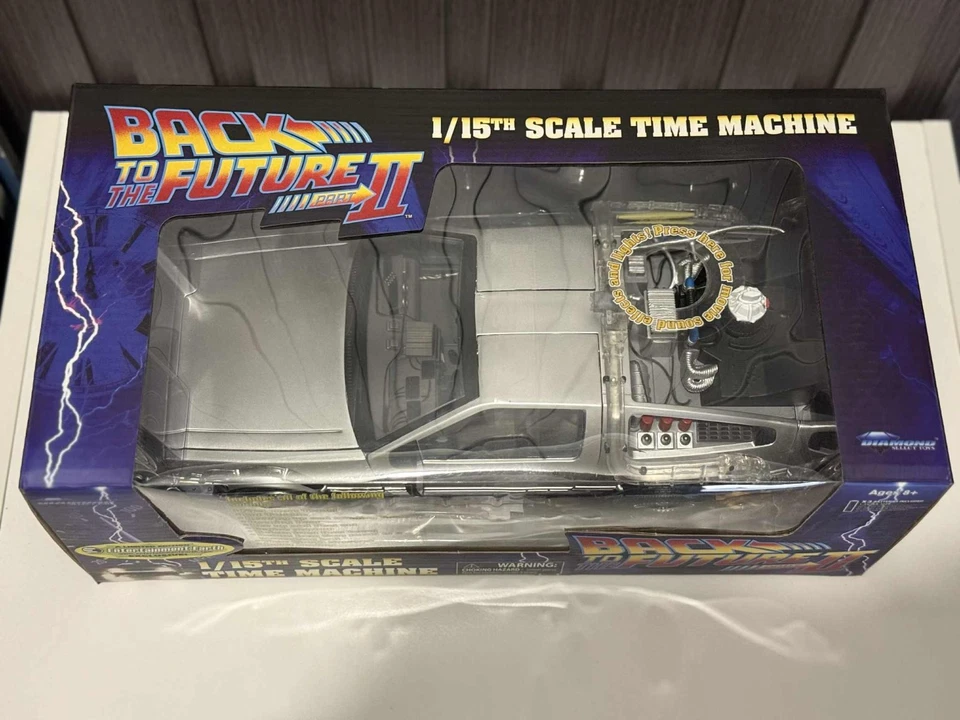 Back to the Future II -Diamond Select -2011 Entertainment Earth Exclusive 1/15th - Image 4 of 4