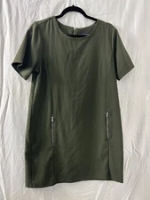 One Clothing Green Shift Dress Sz L Zip Back Zip Faux Pockets Short Sleeve