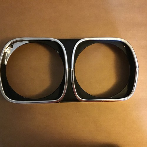 Juego De Marcos / Bezels De Faro Para Oldsmobile Cutlass / 442 1971 – Aluminio Nuevo