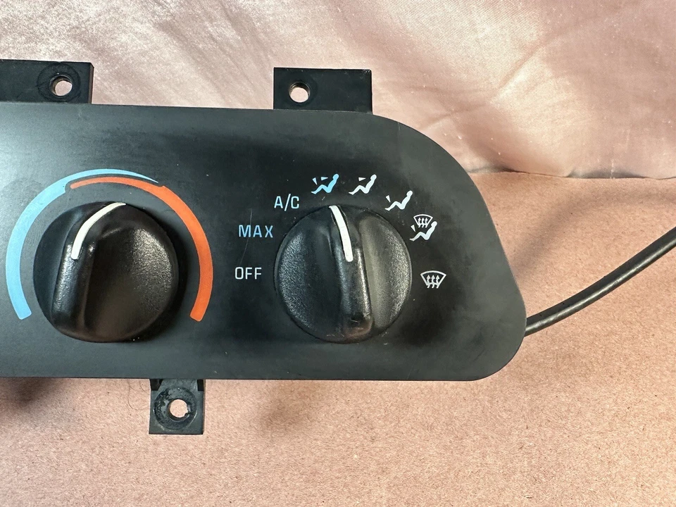1996 Chevrolet Camaro Heater A/c Control 1994-1996 - Image 2 of 4