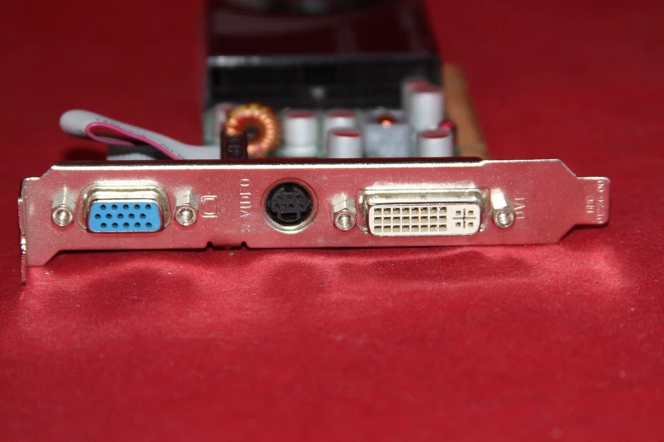 EVGA Nvidia GeForce 9400 GT, 1GB DDR2, PCI Graphics Card (01G-P1-N948-LR) - Image 4 of 4