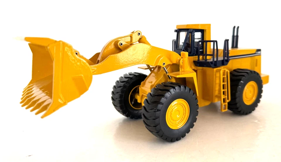 1:50 Komatsu WA800-2 Avance Wheel Loader By Joal - Image 3 of 4