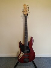 Marcus Miller V3 5 string left handed bass guitar
