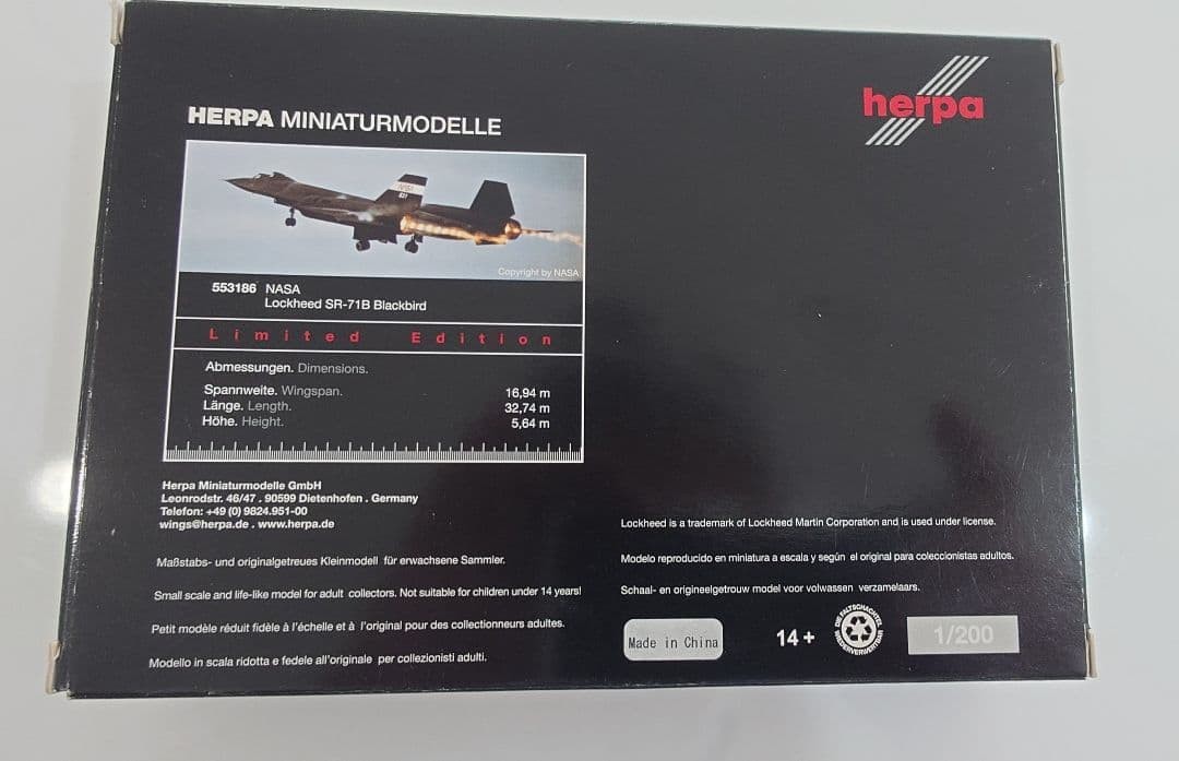 NASA Lockheed SR71B Blackbird 1/200 Scale Model | eBay