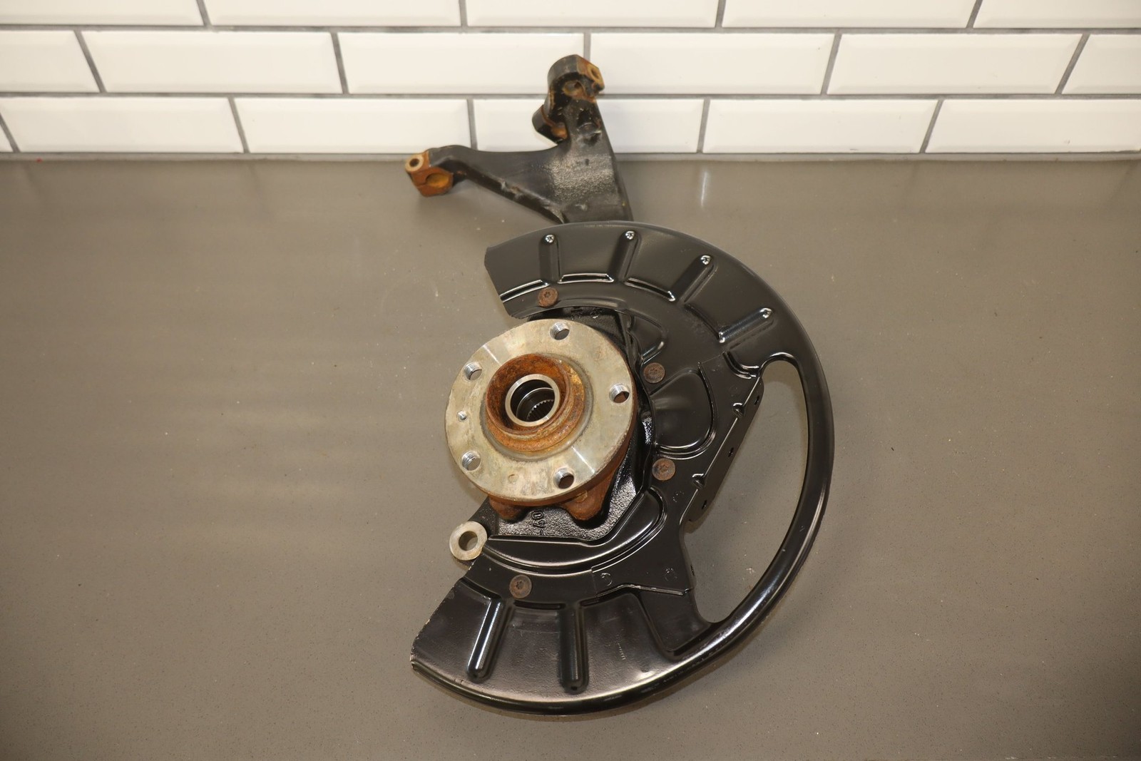 Bentley Continental 2004 Front Right Steering knuckle