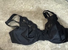 VINTAGE VASSARETTE BLACK BRA   SIZE 34 C. SECOND SKIN