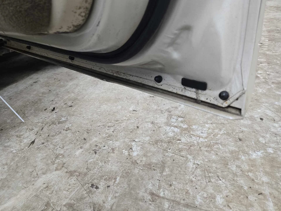 Used Front Right Door Assembly Front fits: 2003 Lincoln & TOWN CAR Front Right G Foto 2 de 4