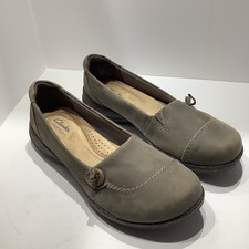 Clarks CARLEIGH LULIN Womens Sz. 8N Brown Leather Loafers Shoes Slip On New