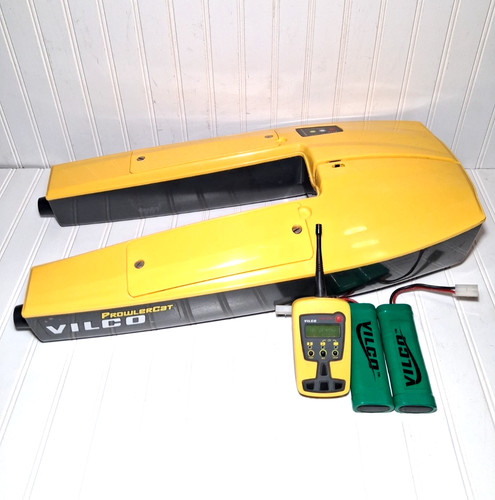 Rare! Vintage VILCO ProwlerCat 24" RC Fishing Assist Vessel Bait Boat Catamaran