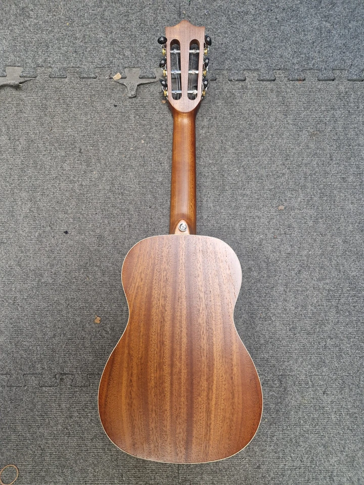 Lanikai MAG 6-string guitarlele acoustic & padded gigbag. New Free shipping - Image 3 of 4