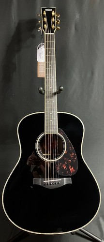 Yamaha LL16D Deluxe ARE Original Jumbo Acoustic-Electric Guitar Gloss Black w/ C