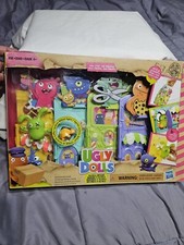 NIB Ugly Dolls Uglyville Unfolded Main Street Playset Fold  Go