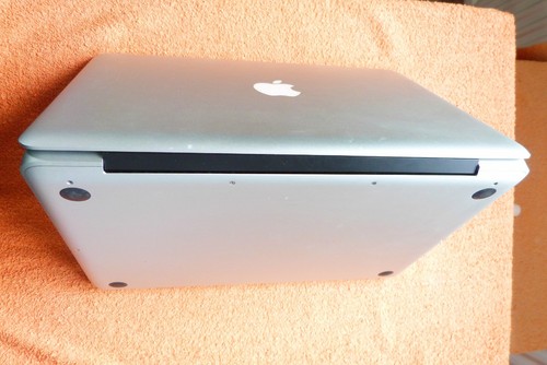 Apple MacBook Pro 2009 con sistema operativo Catalina 10 13 pollici HD l 8 GB... - Foto 12 di 12