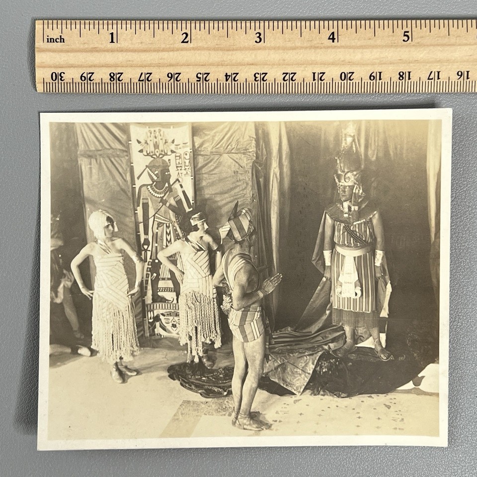 A 1920s theatrical photo of flappers dressed as Egyptian mummies and pharaohs — a genuinely jaw-dropping slice of Tutmania pop culture history.