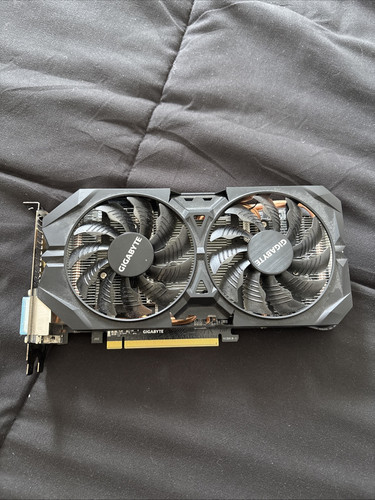 GIGABYTE AMD Radeon R9 380 4GB GDDR5 Graphics Card (GVR938G1GAMING4GD) - Picture 1 of 3