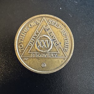 Alcoholics Anonymous 25 Year Recovery Coin Chip Medallion Medal Token AA Bronze