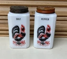 Vintage Tipp City Red Black Crowing Rooster Salt & Pepper Shaker Set Kitchen