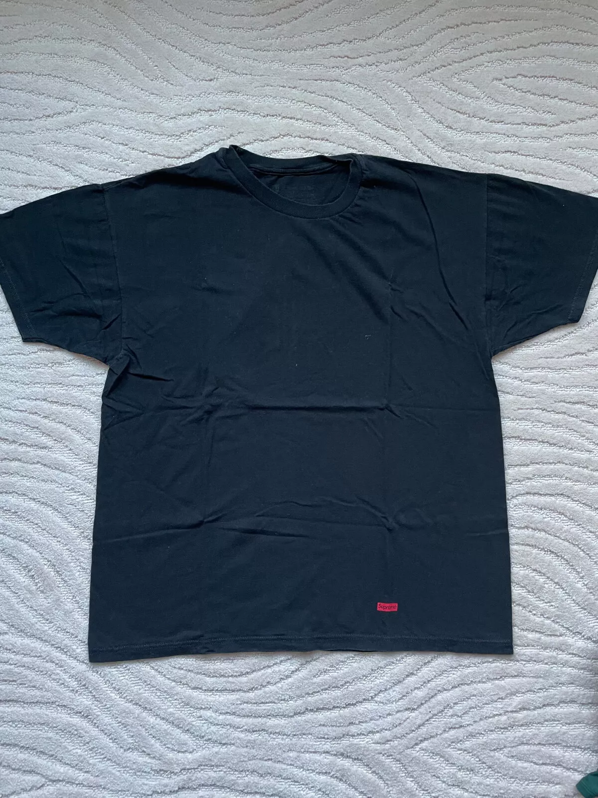 Lot de 2   T shirt noir sans étiquette Supreme x Hanes taille L
