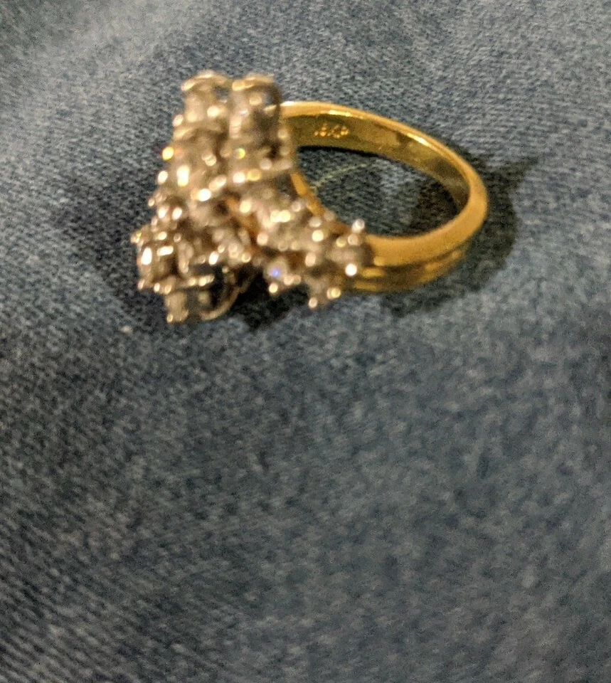 anillo racimo cóctel diamantes Foto 2 de 3