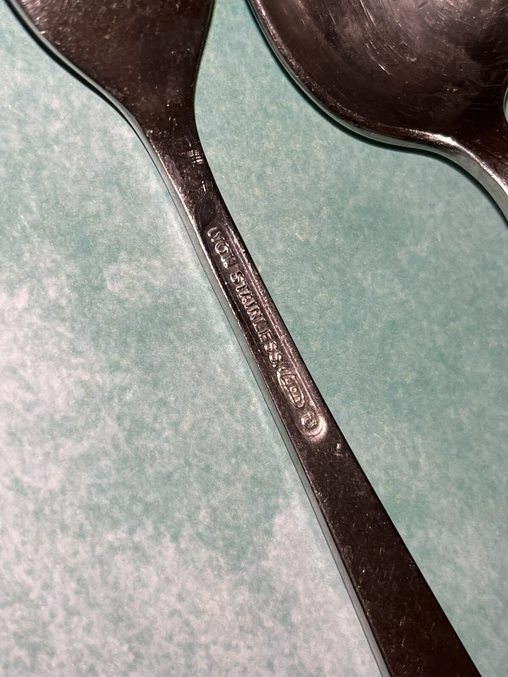 Cubiertos de acero inoxidable International New Charm Lyon (4 piezas) Foto 2 de 3