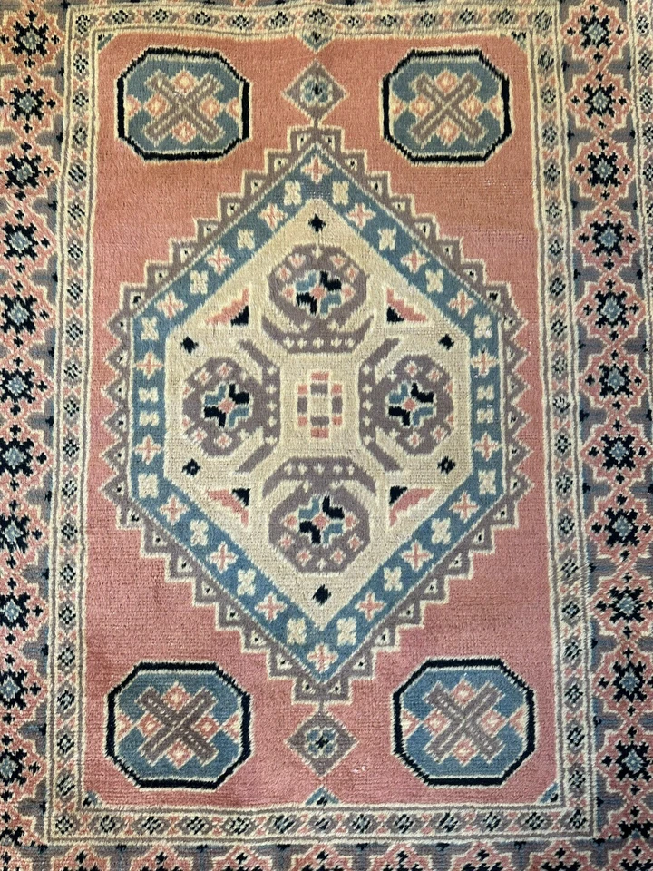 Handmade Vintage Rug Pakistani Bokhara Pink 3ft x 5.1ft - Image 2 of 4
