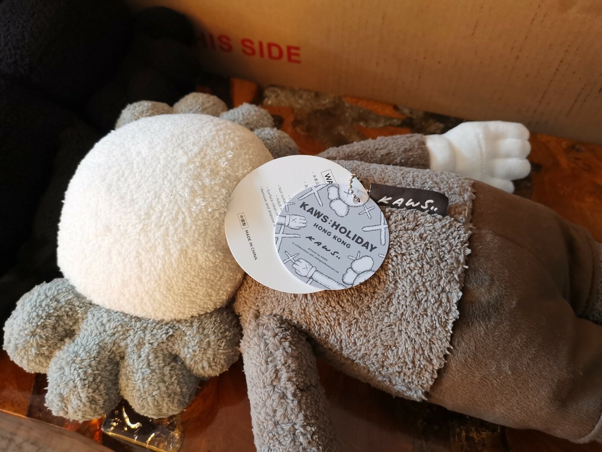 KAWS HOLIDAY Hong Kong Limited 20