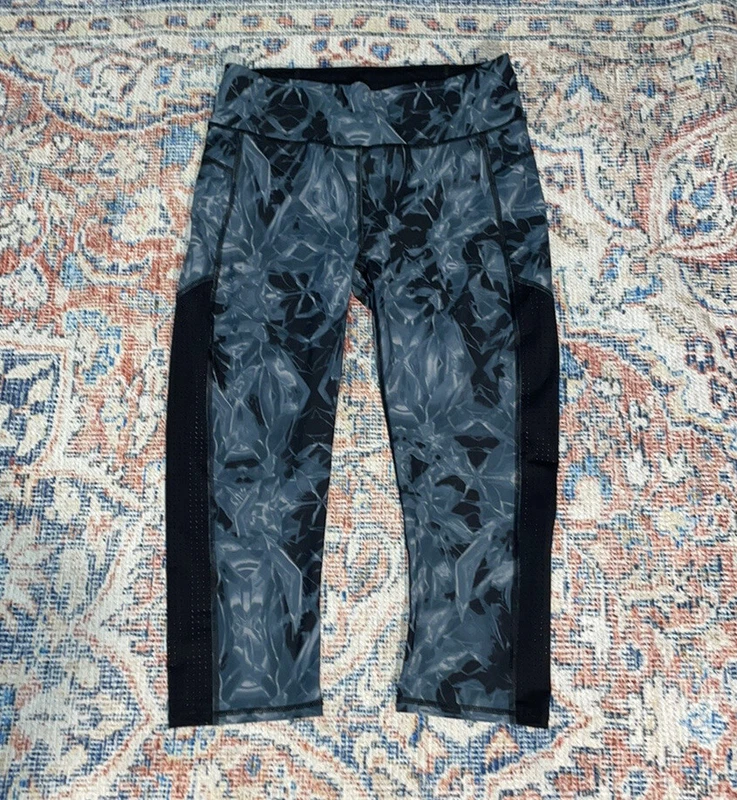 sweaty-betty the zero gravity capri leggings
