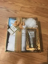 Oliva Grace Boutique Deluxe Shower Wrap Set - NEW