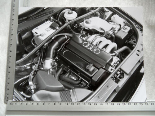 Foto Fotografie photo photograph 1,6 l Vierzylinder-Motor Audi A4 10/94 SR121 - Afbeelding 1 van 1