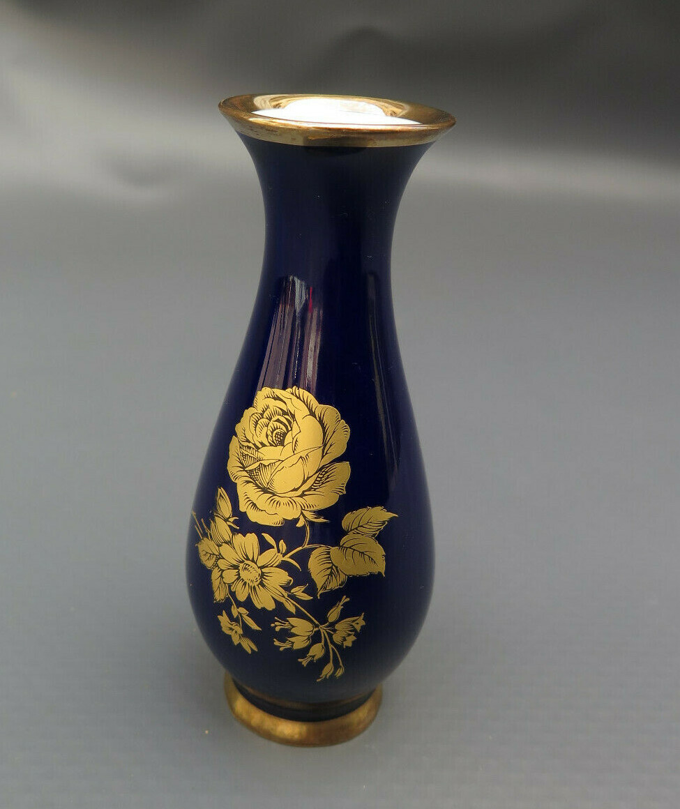 KPM 花瓶 Fine and rare KPM Berlin handpainted Neuzierat Cup and