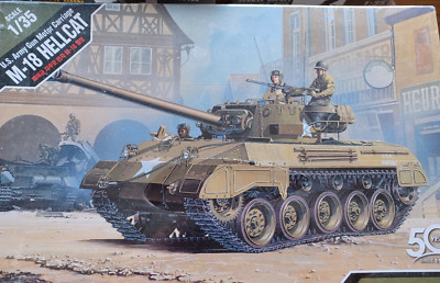 1:35 Acad.13255 M-18 Hellcat