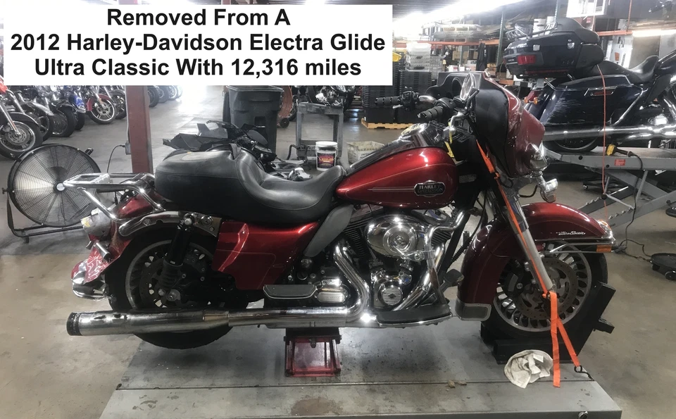 Llanta delantera Harley Electra Glide 17" x 3,00" 28 radios 25 mm rodamientos Foto 2 de 4